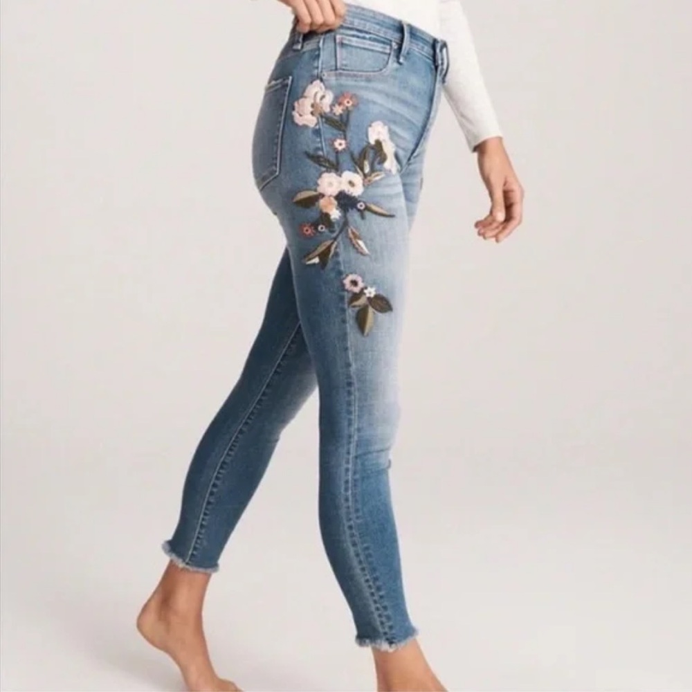 Abercrombie & Fitch Simone High Rise Ankle Boho Embroidered Frayed Hem Jeans 0